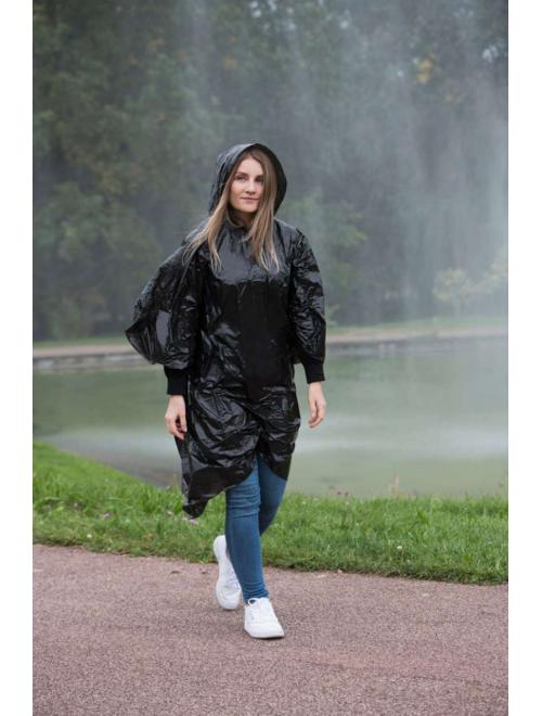 DISPOSABLE RAINING PONCHO 