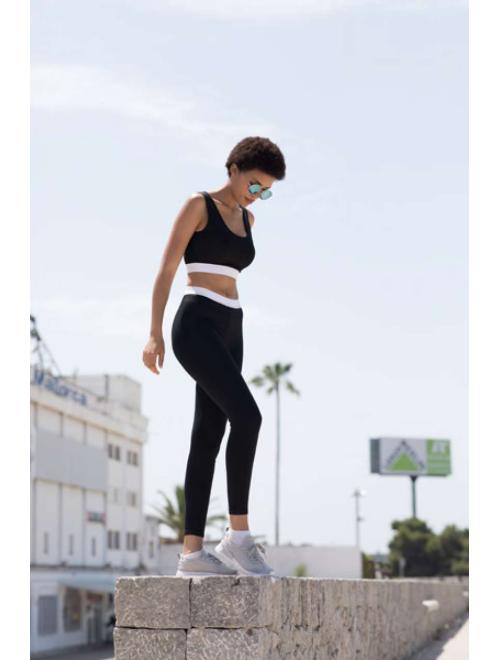 NŐI DIVAT LEGGINGS